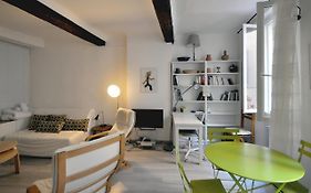 Apartment Near The Old Port